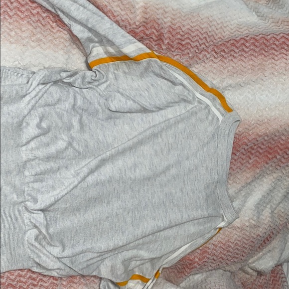 Garage sweater - Picture 1 of 2